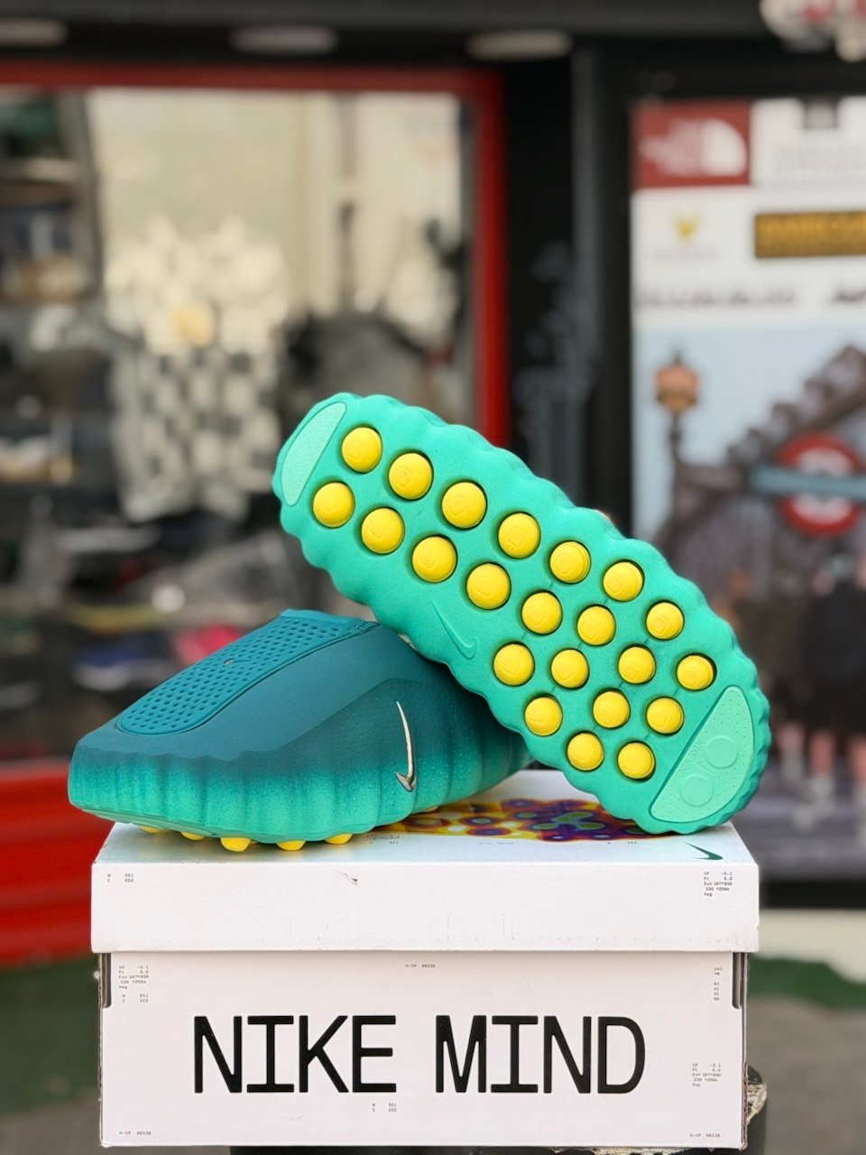 Nike Mind Slip-On – Vert Menthe & Jaune | Confort & Design Futuriste